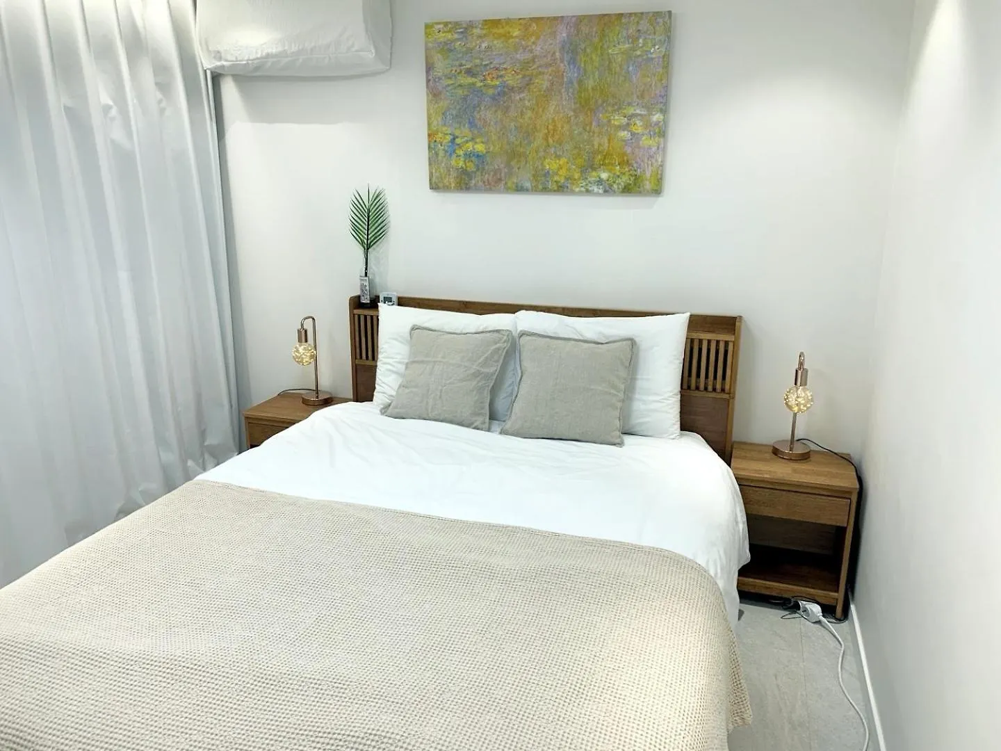 Comma 2, Cozy Semi-Basement Apartment Seoul 0*,