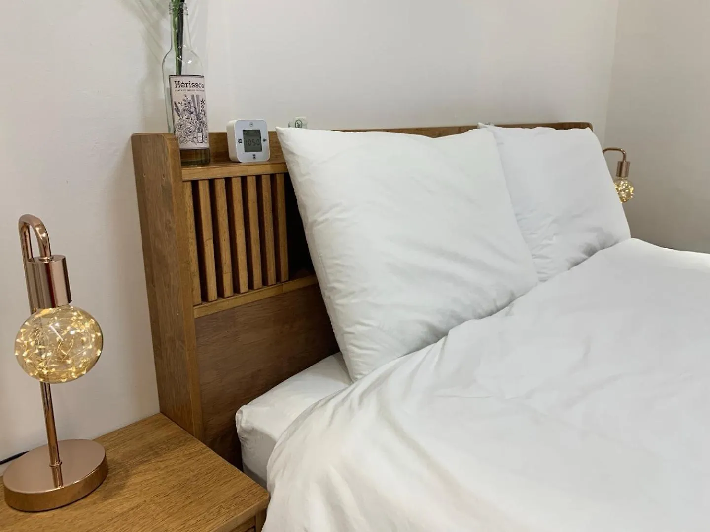 Comma 2, Cozy Semi-Basement Apartment Seoul South Korea