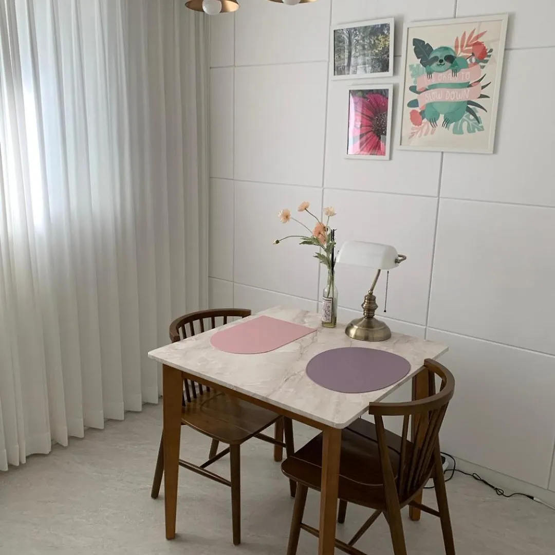 首爾Comma 2, Cozy Semi-Basement公寓 0*, 首爾